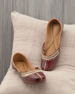 8. Elegant Ladies Khussa <b>Wedding</b> Pumps Handmade Traditional Pakistani <b>Flats</b> Embroidered Ethnic Party Footwear Wholesale - Product Image 3