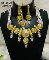 Set Perhiasan Kalung dan Anting Emas Lapis Terbaru, Desain Geometris, Imitasi Mutiara, Gaya Kundan, Tradisional India, Ukuran Sedang, untuk Pengantin
