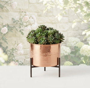 Pot de fleurs métallique plaqué cuivre le plus vendu pour la décoration intérieure du jardin et du salon, avec support - Product Image 1