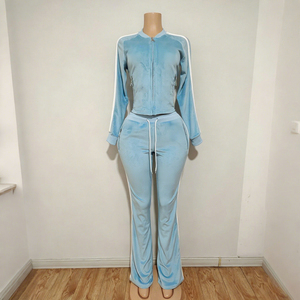 Ensemble survêtement velours rose pour femme avec logo personnalisé, sweat à capuche zippé et pantalon de jogging, ensemble assorti 2 pièces - Product Image 6