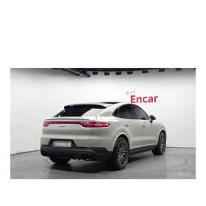 Porsche Cayenne 3.0 Coupé 2024, 10,608 km, Volante a la Izquierda, Caja de Cambios Automática, Asientos de Cuero con Cámara Trasera - Product Image 2