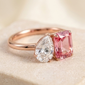 แหวนเพชรทรงหยดน้ำสีชมพูเพียร์คัทจากแล็บ รุ่น New Mantra Diamond ทอง 10k 14k 18k โรสโกลด์ ดีไซน์ทันสมัย สวยหรู เป็นของขวัญสำหรับผู้หญิง - Product Image 1