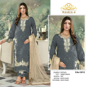 Costume pakistanais de qualité supérieure avec broderie et travail de sequins, prêt à porter, salwar kameez pour mariage et occasions spéciales - Product Image 5