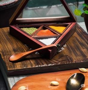 Moderno organizador de especias de madera para cocina, multiusos, con juego de tarros de especias Dabba de la India. - Product Image 4