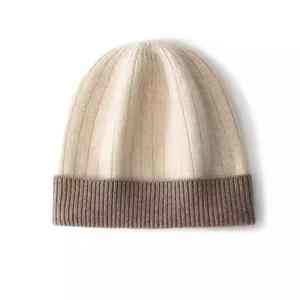 Bonnet tricoté en acrylique rayé avec strass, effet délavé, fabrication pakistanaise, collection hiver 2026, idéal pour le cyclisme, le ski et les activités quotidiennes en extérieur. - Product Image 6