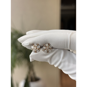 Pendientes de tuerca de lujo con diseño floral y diamantes de laboratorio en forma de pera de 0.95 ct, engaste de oro de 14K con diseño de estrella, regalo fino para bodas y fiestas. - Product Image 3