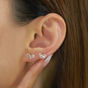 ต่างหูเพชรรูปหัวใจสีเหลืองทองที่เพาะเลี้ยงในห้องปฏิบัติการ - Product Image 4