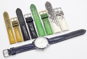 Bandes de smartwatch personnalisées de haute qualité en cuir de lézard véritable matériau PC 20mm 22mm 18mm tailles usine en gros compétitif - Product Image 4