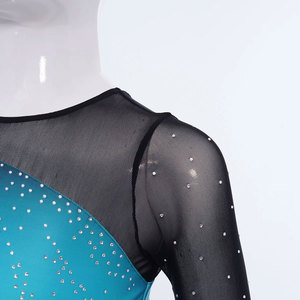 Tenue d'équipe scolaire de conception récente de la marque Solid Traders, doublure intérieure douce, coupe confortable, uniforme de cheerleading en polyester pour filles - Product Image 4