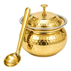 Azucarero de metal dorado martillado con cuchara y tapa, vajilla elegante para bodas - Product Image 2