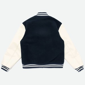 Blouson universitaire bleu marine pour homme avec manches crème et rayures blanches, veste décontractée en polaire, col rabattu, coupe classique - Product Image 2