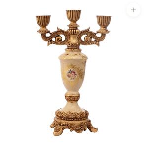 Candelabro Dorado de Tres Brazos, Decoración Metálica para el Hogar, Portavelas Decorativo de Estilo Vintage - Product Image 3