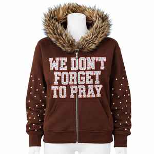 Hoodies en fausse fourrure sur mesure avec logo personnalisé en strass sur les manches, hoodies en fausse fourrure brodés sur mesure avec strass, unisexes - Product Image 6