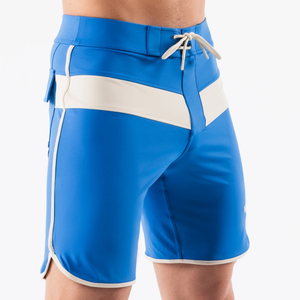 Shorts de bain pour hommes, bleu royal et blanc, à séchage rapide, avec cordon de serrage, pour la plage, les sports nautiques et les activités aquatiques - Product Image 4