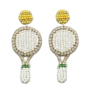 Mignon inspiré travail manuel perlé broderie raquette de Tennis boucles d'oreilles Premium élégant Designer luxe à la mode unisexe - Product Image 1