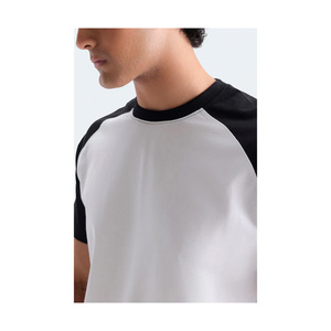 Camiseta Casual de Manga Corta Raglán para Hombre, 100% Algodón Suave, 230 GSM, Cuello Redondo, Personalizable con Logotipo, Estilo Americano, para Verano - Product Image 3