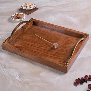 Elegante Bandeja Rectangular para Servir con Asas Metálicas, Material de Madera Ecológico, Diseño de Lujo para Uso Doméstico - Product Image 1
