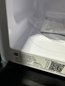 Horno de Microondas de Encimera G-E G-C-S-T11N1WSS 1.1 C-u F-t de 950W, Acero Inoxidable, para Cocina - Product Image 5