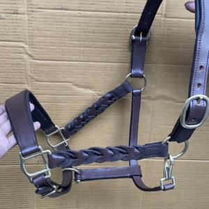 Cabestro de Cuero Genuino de Primera Calidad para Caballo, Estilo Occidental Inglés, Duradero/Ajustable/Trenzado, Personalizable AL RAHEEM - Product Image 1