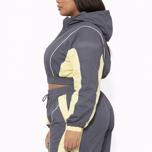 Conjunto Deportivo Personalizado para Mujer con Capucha, Chaqueta Corta y Pantalones Jogger, Venta al Por Mayor, Ropa Urbana Y2K, Proveedor de Conjuntos de Dos Piezas - Product Image 3