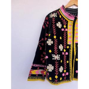 เสื้อเบลเซอร์กำมะหยี่หนาปักลายดอกไม้ แขนยาว คอจีน สไตล์ฤดูหนาว แบบเปิดด้านหน้า ความยาวปกติ แจ็คเก็ตถักสำหรับผู้หญิง - Product Image 3