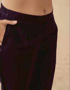 Conjunto de Kurta de diseñador con lentejuelas y bordados de Rayón Slub para mujer, ropa étnica de alta rentabilidad para compradores mayoristas, boutiques y venta en línea. - Product Image 6