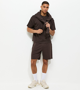 Ensemble de survêtement personnalisé en coton pour homme : sweat-shirt à col rond et short uni - Product Image 5