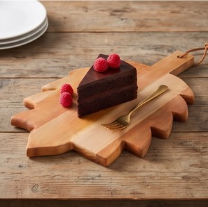 Tabla de Cortar de Madera Natural con Forma de Hoja, Diseño Moderno, con Asa, Multifuncional - Product Image 2