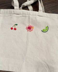 Bolso Tote Bordado a Mano con Cuentas de Primera Calidad para un Estilo Diario Elegante - Product Image 3
