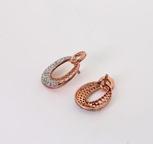 Aros Huggie de Oro Sólido de 14K con Aguamarina y Detalles de Diamantes Blancos, Cultivados en Laboratorio o Naturales, Elegantes Pendientes de Boda, Regalo para Ella - Product Image 5