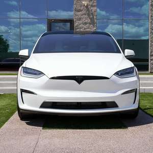 รับรถอเนกประสงค์ไฟฟ้ารุ่นปี 2022 แบบสามมอเตอร์ - Product Image 1
