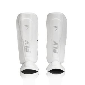 Protège-tibias MMA professionnels légers en cuir de vachette, personnalisables (logo et couleur), pour la protection des jambes - Product Image 2