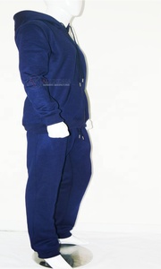 ชุดวอร์มมีฮู้ดสีกรมท่าแบบยูนิเซ็กซ์ แขนยาว สีพื้น ผ้าฝ้ายออร์แกนิค 100% น้ำหนักปานกลาง มีกระเป๋าข้าง สวมใส่สบายๆ - Product Image 4