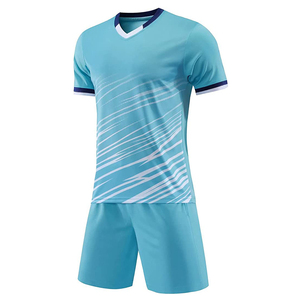Uniformes de football de haute qualité, vêtements de sport pour hommes, polyester personnalisé, respirant, impression par sublimation, uniforme de football athlétique - Product Image 6