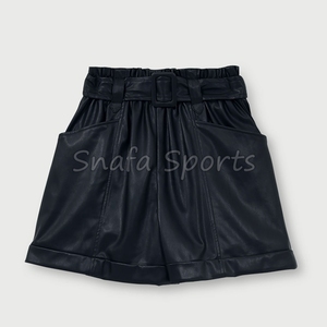 Shorts Casuales Ajustados de Diseño Moderno para Mujer, Shorts de Cuero con Logotipo Personalizado Impreso, Shorts de Color Sólido para Mujer con Cinturón - Product Image 6