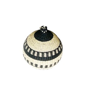 Adorno Navideño Ecológico Monocromático de Jacinto de Agua, Colgante de Bola de Navidad Hecho a Mano, Mimbre Tejido para Festividades - Product Image 1