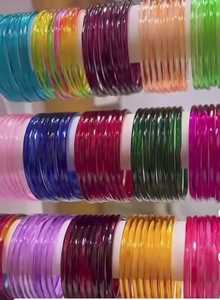 Bracelets en verre tendance/Chudiyan pour femmes et filles, taille et modèle personnalisables/Bracelet en résine style ange, artisanat en résine - Product Image 2