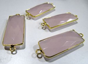 จี้ห้อยรูปทรงบาแกตต์สีชมพูธรรมชาติประดับขอบแบบวงคู่ - Product Image 2