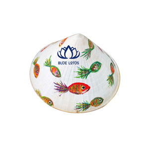 Chapeau conique en calebasse sculptée, fait main, éco-responsable, best-seller |   Décoration culturelle durable et accessoires de fête - Product Image 1