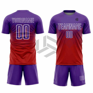 Ensemble de tenue de football respirante pour adultes, design et logo personnalisés, service OEM, haute qualité à prix abordable - Product Image 1