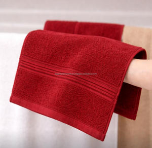 Serviette de toilette de luxe 100% coton 400 GSM |   Qualité supérieure |   Approvisionnement en gros disponible - Product Image 1