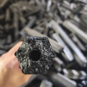 Briquettes de charbon de bois activé en bois dur, fabriquées au Vietnam, longue durée de combustion, sans fumée, pour barbecue, vente en gros - Product Image 4