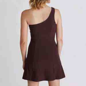 Ensemble de sport 2 pièces pour femme, 22 couleurs populaires, taille élastique et logo frontal, collection 2026 - Product Image 3