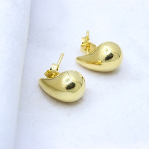 ต่างหูเงินแท้ 925 ชุบทองคำขาวทรงหยดน้ำเม็ดใหญ่ ขายส่ง Memoria Jewels - Product Image 4