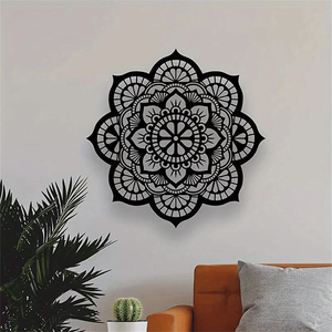 Scultura da Parete Grande in Metallo Stile Boho Chic, Mandala Floreale Artigianale per Soggiorno e Camera da Letto - Ferro - Product Image 1