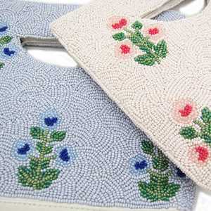 Bolso de lujo hecho a mano, perfecto para bodas y fiestas, con arte floral llamativo y acabado de bordado con cuentas de alta calidad. - Product Image 5