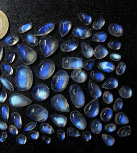 Venta al por mayor lote mejor calidad caliente arcoíris natural piedra lunar cabujón piedras preciosas sueltas mezcla tamaño forma azul fuego piedra lunar joyería - Product Image 2