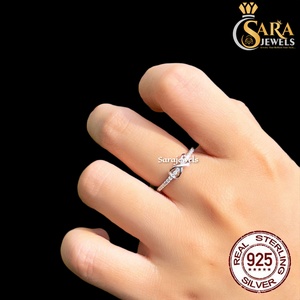 Anillo de Diamantes en Oferta, Plata de Ley 925, Anillo de Compromiso para Mujer, Estilo Clásico, Disponible para la Venta - Product Image 1