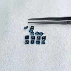 Piedras preciosas de corte cuadrado facetadas con Topacio Azul de Londres natural certificado surtido de 7mm para joyería de moda de fabricante verificado - Product Image 1