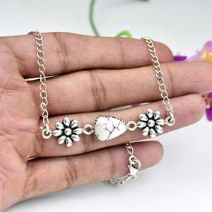 Collier artisanal en argent sterling 925 avec pierre précieuse naturelle jaspe cheval sauvage en forme de triangle, motif marguerite, bijoux raffinés pour femmes - Product Image 1